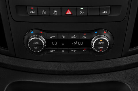 Mercedes Vito (Baujahr 2019) Edition 5 Türen Temperatur und Klimaanlage