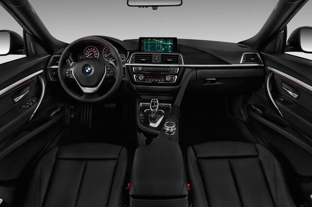 BMW 3 Series Gran Turismo (Baujahr 2017) Sport Line 5 Türen Cockpit und Innenraum