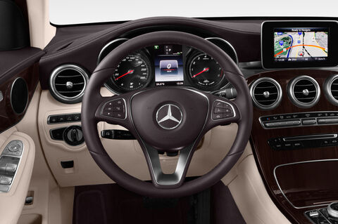 Mercedes GLC Coupe (Baujahr 2018) Standard 5 Türen Lenkrad