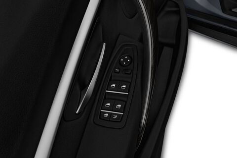 BMW 3 Series Gran Turismo (Baujahr 2017) Sport Line 5 Türen Bedienungselemente Tür