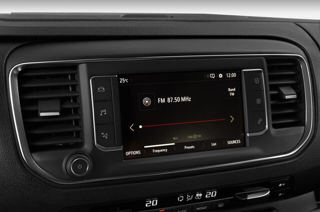 Opel Vivaro (Baujahr 2020) Innovation DK 4 Türen Radio und Infotainmentsystem