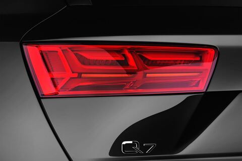 Audi Q7 e-Tron (Baujahr 2017) - 5 Türen Rücklicht
