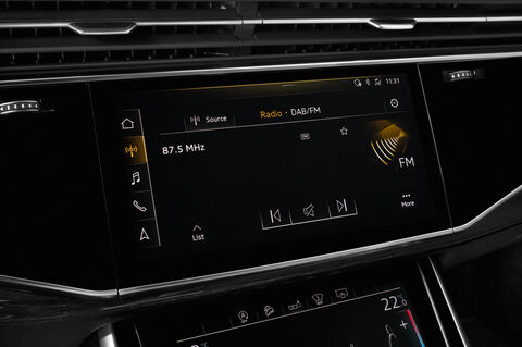 Audi Q7 (Baujahr 2020) S Line 5 Türen Radio und Infotainmentsystem