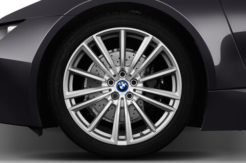 BMW i8 (Baujahr 2019) - 2 Türen Reifen und Felge