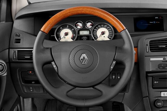 Renault VEL Satis (Baujahr 2009) Carminat 5 Türen Lenkrad