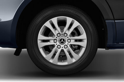 Mercedes Sprinter (Baujahr 2019) - 4 Türen Reifen und Felge