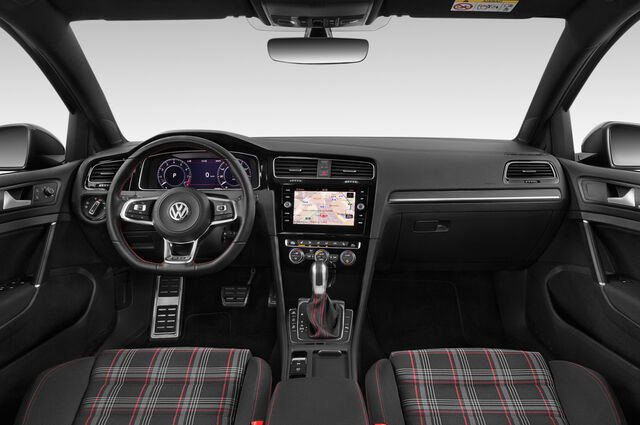 Volkswagen Golf GTI Performance (Baujahr 2018) - 5 Türen Cockpit und Innenraum