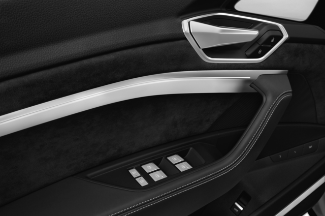 Audi e-tron Sportback (Baujahr 2020) S Line 5 Türen Bedienungselemente Tür