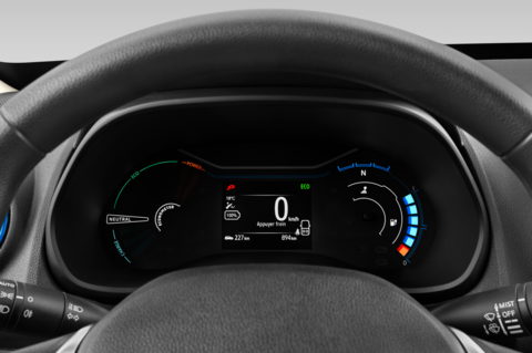 Dacia Spring (Baujahr 2021) Comfort 5 Türen Tacho und Fahrerinstrumente