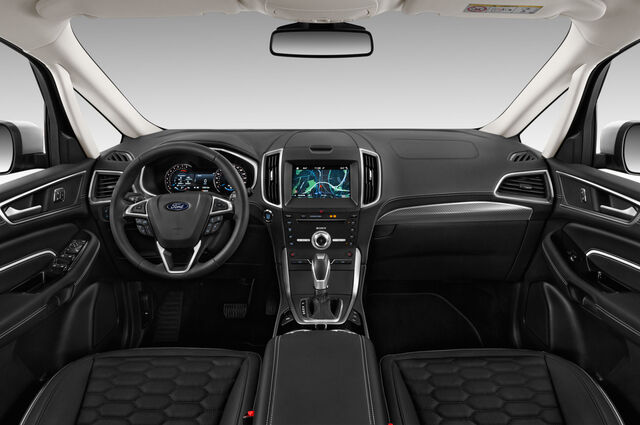 Ford S-Max Vignale (Baujahr 2018) - 5 Türen Cockpit und Innenraum