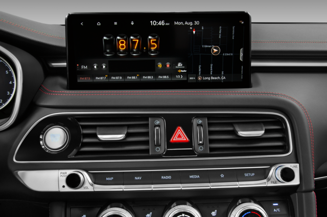Genesis G70 (Baujahr 2023) Sport 4 Türen Radio und Infotainmentsystem