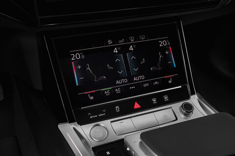 Audi e-tron (Baujahr 2019) Advanced 5 Türen Temperatur und Klimaanlage