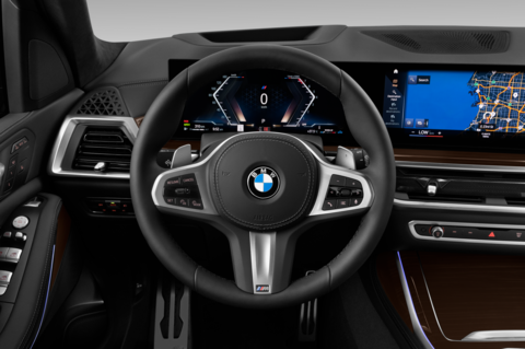 BMW X7 (Baujahr 2023) M Sportpaket 5 Türen Lenkrad