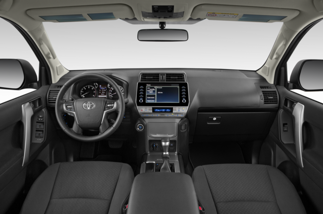Toyota Land Cruiser 150 (Baujahr 2021) Comfort - 5 Turer 5 Türen Cockpit und Innenraum
