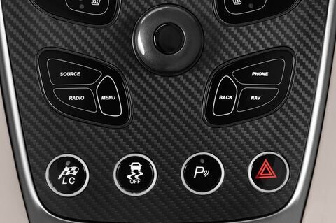 Aston Martin Vanquish (Baujahr 2013) - 2 Türen Radio und Infotainmentsystem