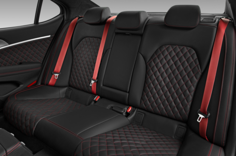 Genesis G70 (Baujahr 2022) Sport 4 Türen Rücksitze