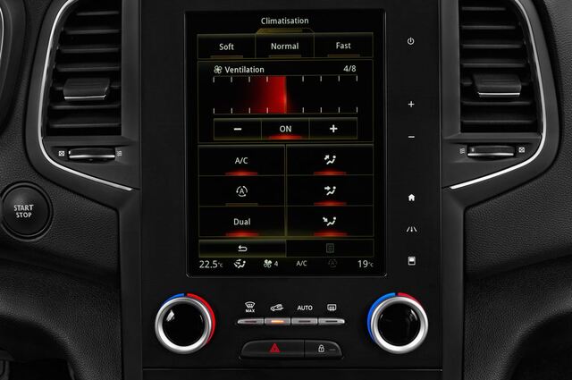 Renault Megane (Baujahr 2016) Bose Edition 5 Türen Temperatur und Klimaanlage