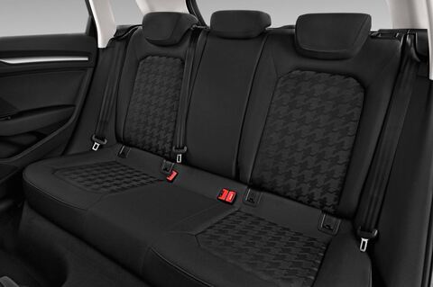 Audi A3 (Baujahr 2015) Ambiente 5 Türen Rücksitze