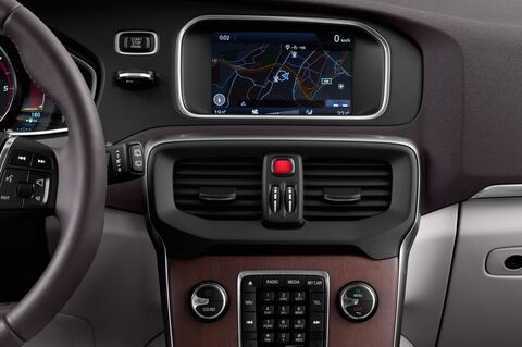 Volvo V40 Cross Country (Baujahr 2014) Summum 5 Türen Radio und Infotainmentsystem