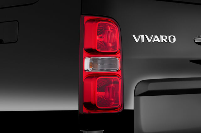Opel Vivaro (Baujahr 2020) Innovation 4 Türen Rücklicht