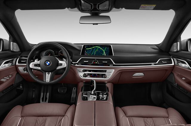 BMW 7 Series (Baujahr 2018) - 4 Türen Cockpit und Innenraum