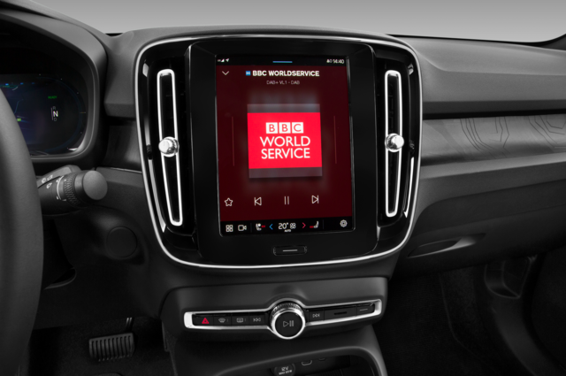 Volvo C40 Recharge (Baujahr 2022) Ultimate 5 Türen Radio und Infotainmentsystem