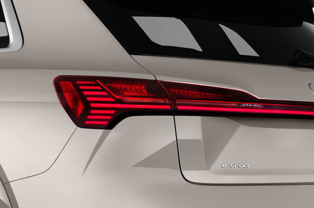 Audi e-tron (Baujahr 2019) Advanced 5 Türen Rücklicht