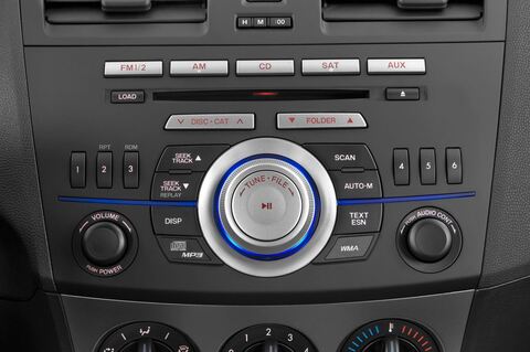 Mazda Mazda3 (Baujahr 2009) Center-Line 4 Türen Radio und Infotainmentsystem