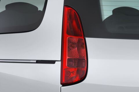 Peugeot 807 (Baujahr 2011) Allure 5 Türen Rücklicht