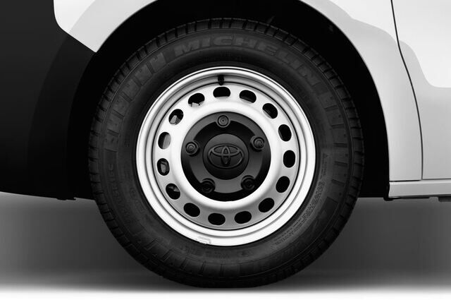 Toyota Proace (Baujahr 2016) Comfort 4 Türen Reifen und Felge