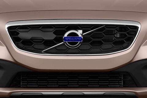 Volvo V40 Cross Country (Baujahr 2014) Summum 5 Türen Kühlergrill und Scheinwerfer