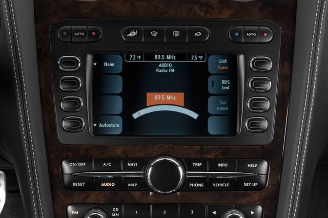 Bentley Continental GT (Baujahr 2010) Speed 2 Türen Radio und Infotainmentsystem