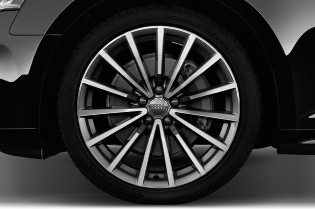 Audi A5 (Baujahr 2018) Design 2 Türen Reifen und Felge