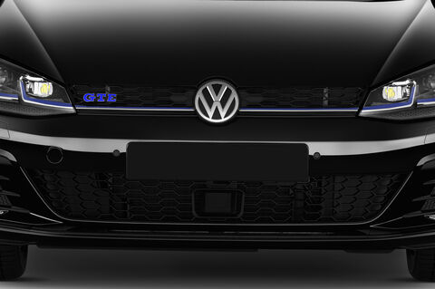 Volkswagen Golf (Baujahr 2018) GTE 5 Türen Kühlergrill und Scheinwerfer