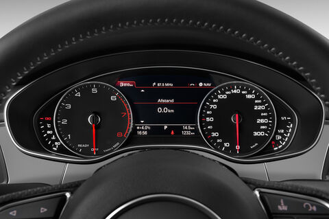 Audi A6 Avant (Baujahr 2018) S Line 5 Türen Tacho und Fahrerinstrumente