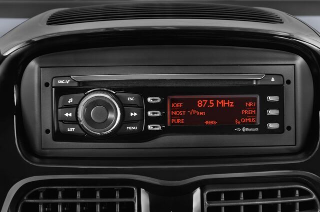 Peugeot Ion (Baujahr 2011) - 5 Türen Radio und Infotainmentsystem