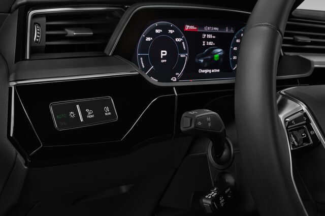 Audi e-tron (Baujahr 2019) Advanced 5 Türen Lüftung