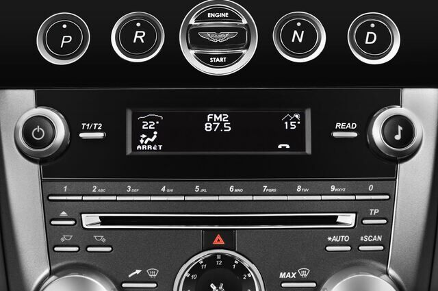 Aston Martin Virage (Baujahr 2012) - 2 Türen Radio und Infotainmentsystem