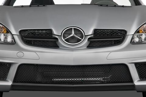 Mercedes SLK (Baujahr 2010) AMG 2 Türen Kühlergrill und Scheinwerfer