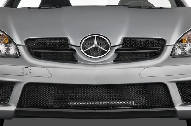 Mercedes SLK (Baujahr 2010) AMG 2 Türen Kühlergrill und Scheinwerfer