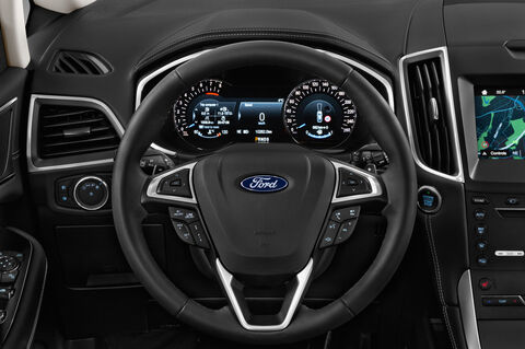 Ford S-Max Vignale (Baujahr 2018) - 5 Türen Lenkrad