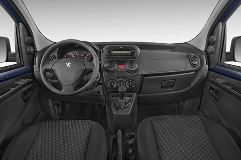 Peugeot Bipper (Baujahr 2010) - 5 Türen Cockpit und Innenraum