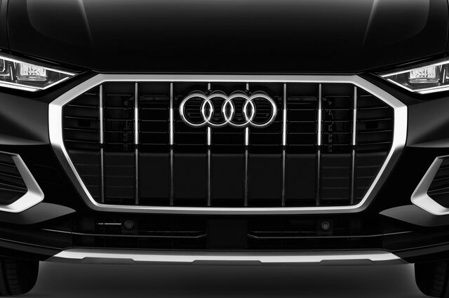 Audi Q3 (Baujahr 2019) Advanced 5 Türen Kühlergrill und Scheinwerfer