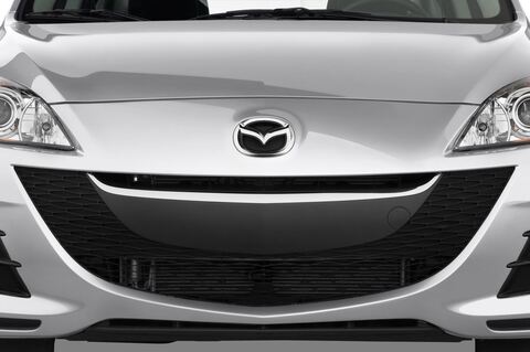 Mazda Mazda3 (Baujahr 2009) Center-Line 4 Türen Kühlergrill und Scheinwerfer