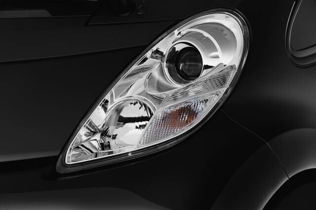 Peugeot Ion (Baujahr 2011) - 5 Türen Scheinwerfer