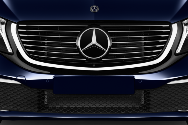 Mercedes EQV (Baujahr 2021) 300 Lang 5 Türen Kühlergrill und Scheinwerfer