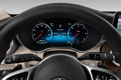 Mercedes C Class T-Modell (Baujahr 2019) Avantgarde 5 Türen Tacho und Fahrerinstrumente