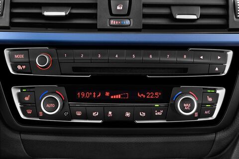 BMW 4 Series (Baujahr 2015) M Sport 2WD AT 5 Türen Radio und Infotainmentsystem