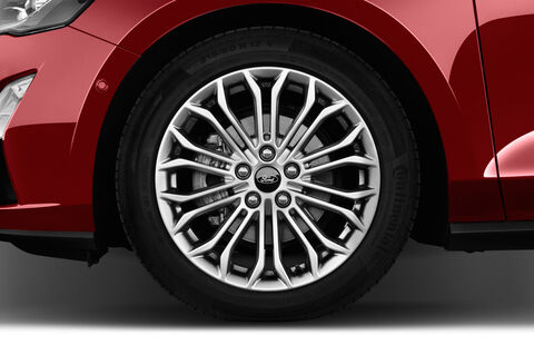 Ford Focus (Baujahr 2018) Titanium 5 Türen Reifen und Felge