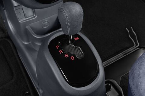 Peugeot Ion (Baujahr 2011) - 5 Türen Schalthebel
